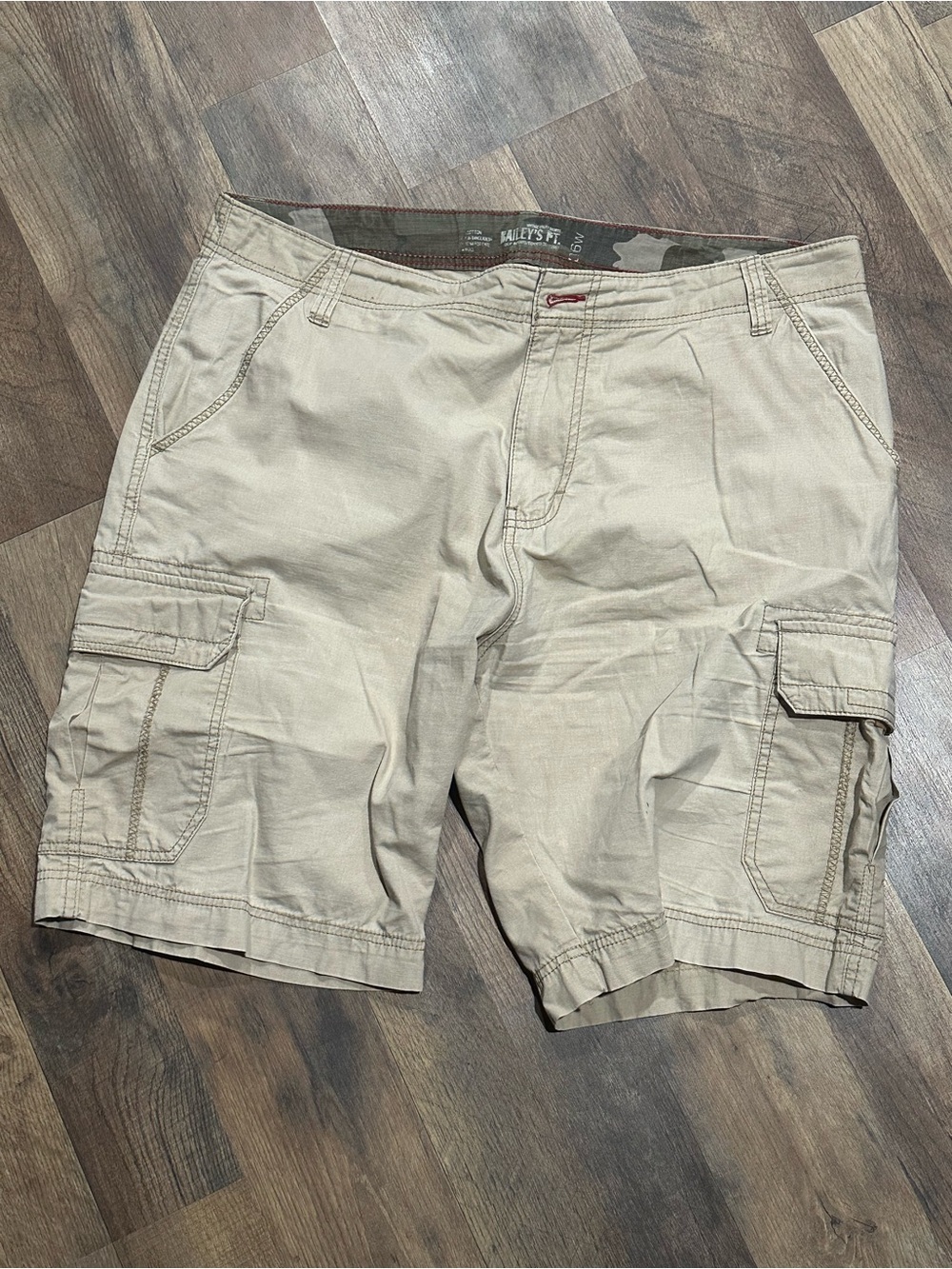 Men's Beige Cargo Shorts - Casual Utility